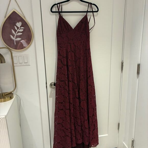 Fame and Partners Burgundy Lace Gown Sz 8 - Picture 1 of 12